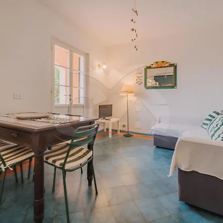 Le Logge Con Accesso Privato Al Mare - Goelba Apartamento